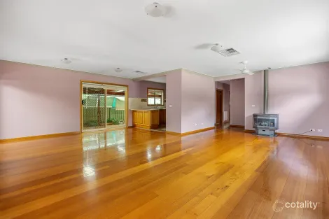 Property photo of 17 Orlando Street Eaglehawk VIC 3556