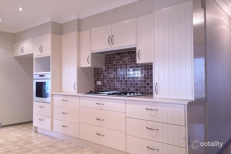 Property photo of 8 Packenham Place Mount Annan NSW 2567