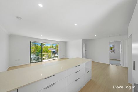 2/74 Tallebudgera Dr, Palm Beach, QLD 4221