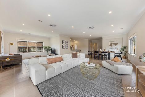 Property photo of 4 Jindalee Way Werribee VIC 3030
