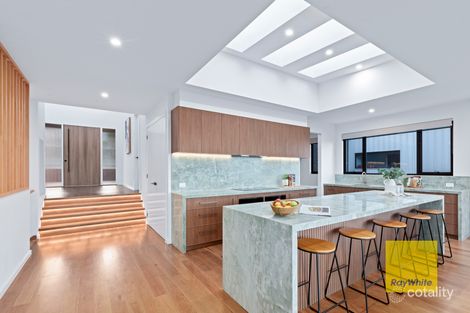 Property photo of 24 Mosman Way Highton VIC 3216