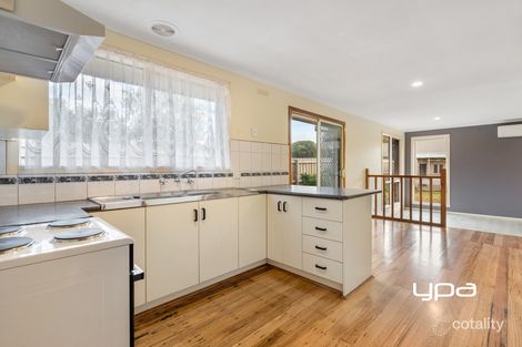 Property photo of 18 Simpson Avenue Sunbury VIC 3429