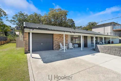 Property photo of 35 Carlisle Row Fishing Point NSW 2283