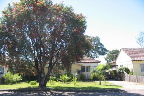 24 Hillcrest Ave, Villawood, NSW 2163