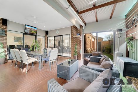 Property photo of 7 Pepper Tree Court Caroline Springs VIC 3023