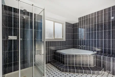 Property photo of 1/56 Bateman Avenue Albion Park Rail NSW 2527
