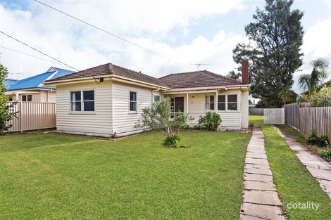 Property photo of 2 Weeroona Avenue Hamlyn Heights VIC 3215
