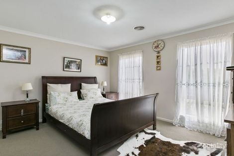 Property photo of 16 Dusky Bells Drive Cranbourne West VIC 3977