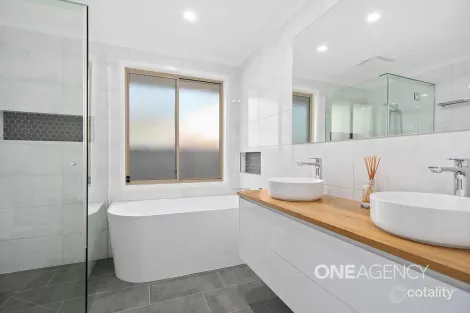 Property photo of 16 Selwyn Grove Horsley NSW 2530