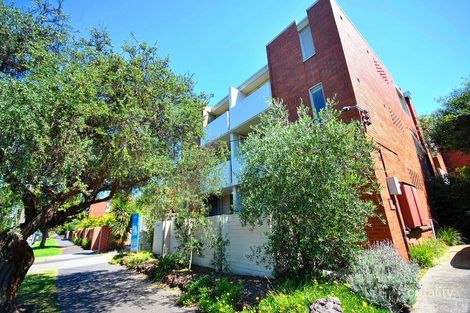 Property photo of 9/207 Canterbury Road St Kilda West VIC 3182