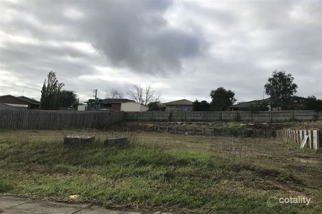 Property photo of 28 Claudia Crescent Drouin VIC 3818