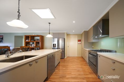 Property photo of 33 Parman Avenue Pakenham VIC 3810