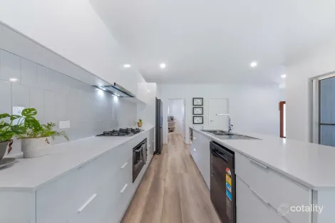 Property photo of 92 Trader Crescent Cannonvale QLD 4802