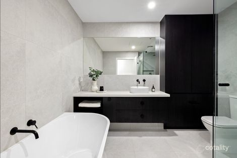 Property photo of 2401/163 City Road Southbank VIC 3006
