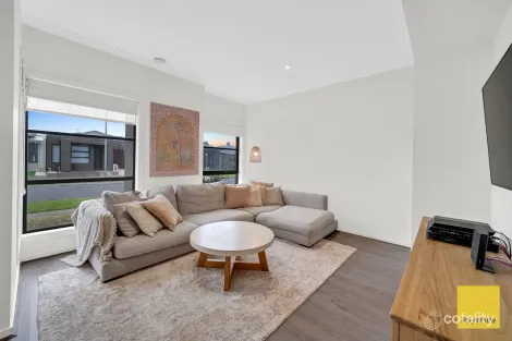 Property photo of 37 Bodalla Drive Tarneit VIC 3029