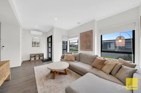 Property photo of 37 Bodalla Drive Tarneit VIC 3029