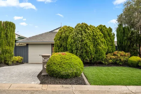 14 Lindsay Ct, Aberfoyle Park, SA 5159