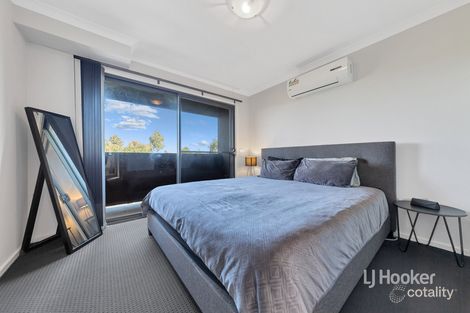 Property photo of 27 Everglade Crescent Roxburgh Park VIC 3064