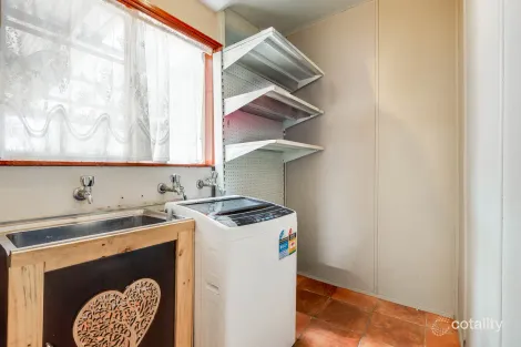 Property photo of 426 Union Road Lavington NSW 2641