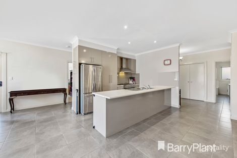Property photo of 2/7 Corrib Court Melton West VIC 3337