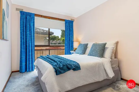 Property photo of 36 Nabilla Crescent Strathdale VIC 3550