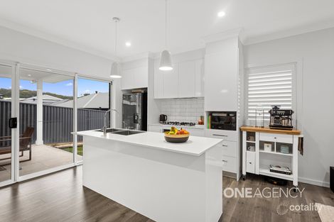 Property photo of 10 Farrier Place Stream Hill NSW 2526