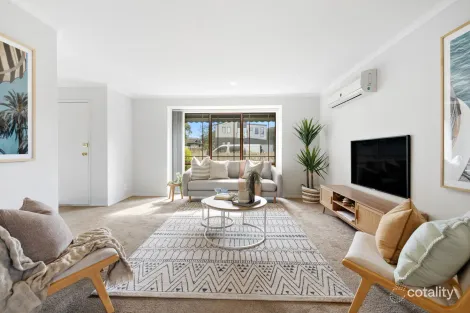 Property photo of 22 Holroyd Street Seaford VIC 3198