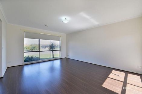 Property photo of 18 Chatham Close Cranbourne East VIC 3977