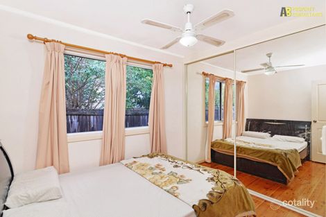 Property photo of 16 Rowley Street Pendle Hill NSW 2145