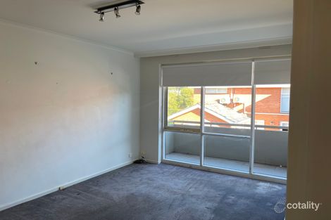 Property photo of 2/24 Narong Road Caulfield North VIC 3161