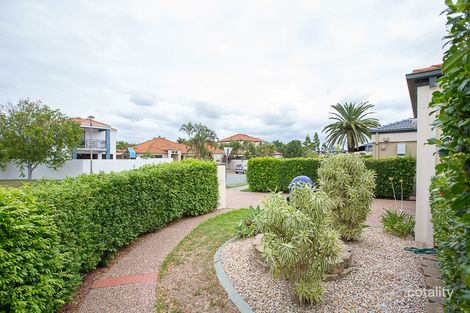 Property photo of 29 Lee Anne Crescent Helensvale QLD 4212