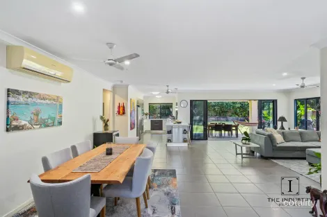 Property photo of 10 Weld Crescent Smithfield QLD 4878