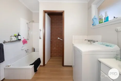 Property photo of 10 John Street Wendouree VIC 3355