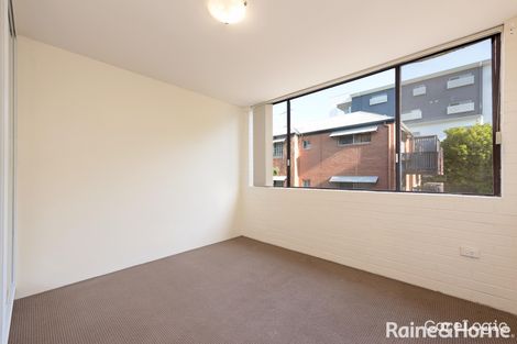 Property photo of 2/17 York Street Indooroopilly QLD 4068