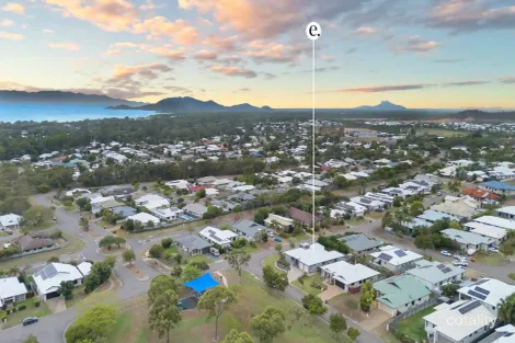 Property photo of 1 Helvellyn Street Bushland Beach QLD 4818