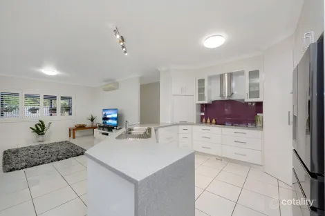 Property photo of 1 Helvellyn Street Bushland Beach QLD 4818