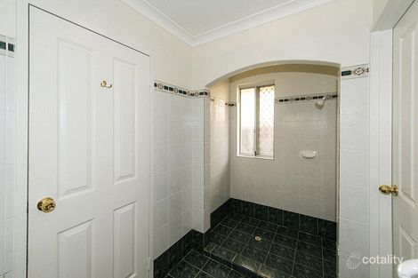 Property photo of 21 Rosemary Court Huntingdale WA 6110