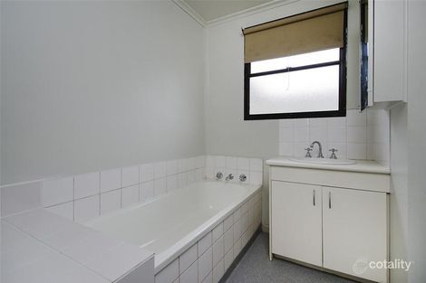 Property photo of 10 Cormorant Crescent Werribee VIC 3030