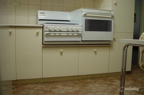 Property photo of 33 Hampshire Road Sunshine VIC 3020