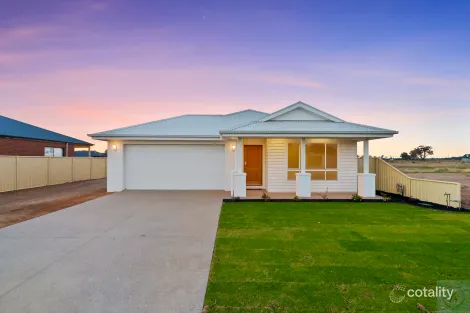 96 Bruton St, Tocumwal, NSW 2714