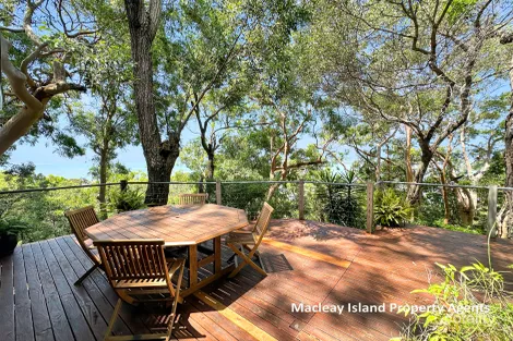 Property photo of 28 Blue Waters Crescent Macleay Island QLD 4184