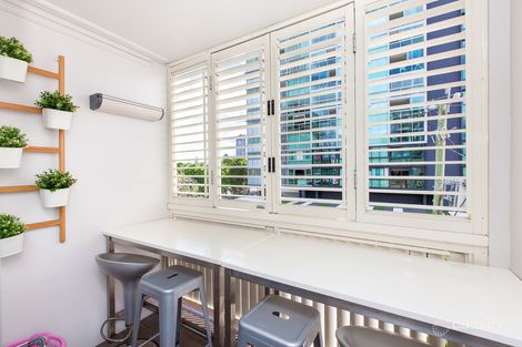 Property photo of 45 Thorn Street Kangaroo Point QLD 4169