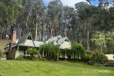 20 Deery Rd, Emerald, VIC 3782