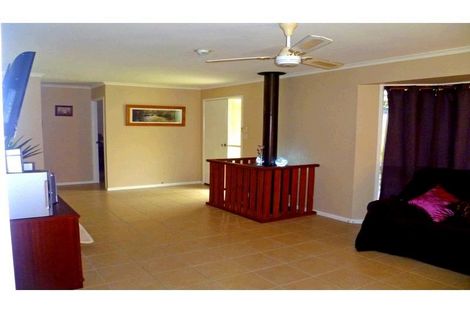 Property photo of 32-34 Grosvenor Court Munruben QLD 4125