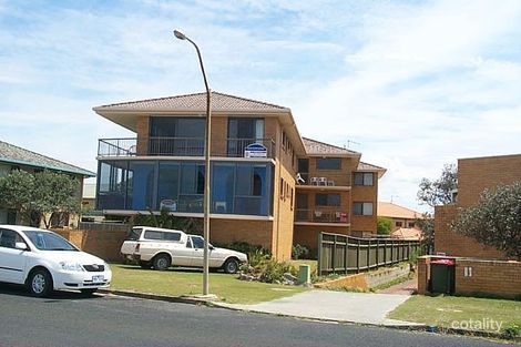 12 Pacific Pde, Yamba, NSW 2464