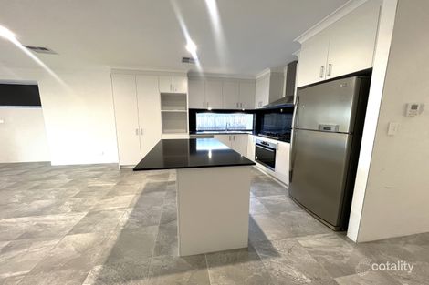 Property photo of 33 Bulloo Loop Ellenbrook WA 6069
