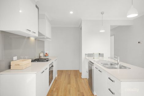 Property photo of 36 Firecrest Road Manor Lakes VIC 3024