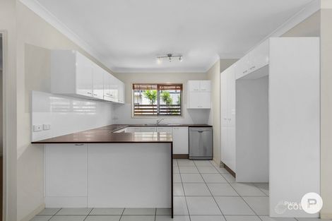 Property photo of 2/69 Denman Street Greenslopes QLD 4120