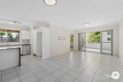 Property photo of 2/69 Denman Street Greenslopes QLD 4120