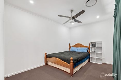Property photo of 16 Baynton Place St Helens Park NSW 2560